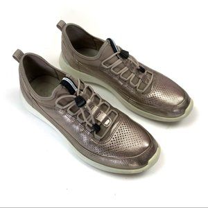 Ecco Sneakers Size 40 Gold Shimmer